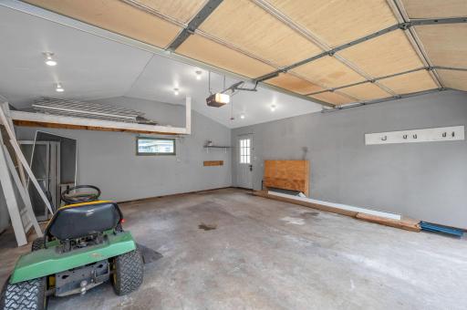 302 E 1st Street, Fairmont, MN 56031