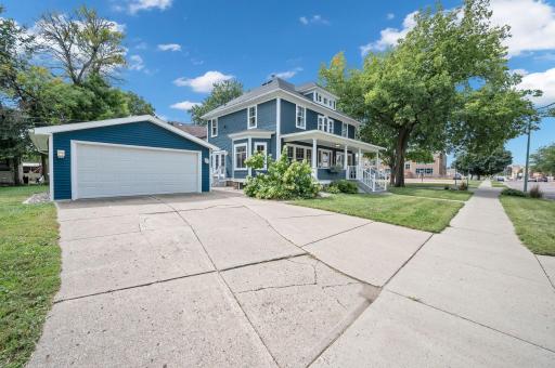 302 E 1st Street, Fairmont, MN 56031