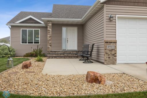 4941 Chelsea Lane S, Fargo, ND 58104
