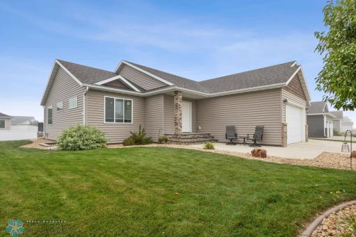 4941 Chelsea Lane S, Fargo, ND 58104