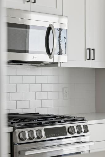 NS01014006 – Kendall Patio B - 10973 37th Street N (28).jpg