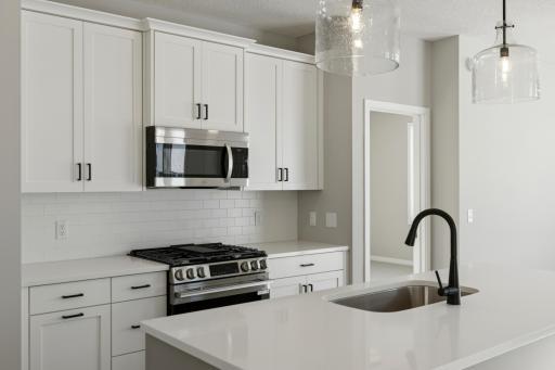 NS01014006 – Kendall Patio B - 10973 37th Street N (23).jpg