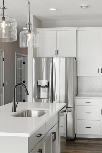 NS01014006 – Kendall Patio B - 10973 37th Street N (34).jpg