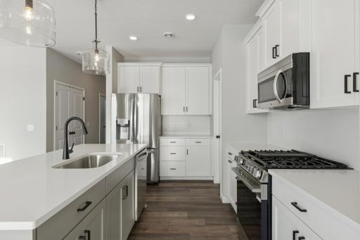 NS01014006 – Kendall Patio B - 10973 37th Street N (29).jpg