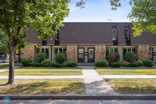 1504 16 1/2 Street S, Fargo, ND 58103