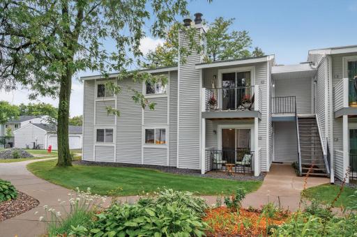 1740 Pleasant Street, H, Saint Paul, MN 55113