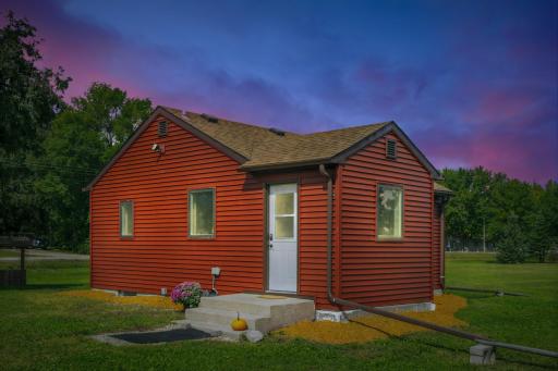 1614 County Road 6 NW, Annandale, MN 55302