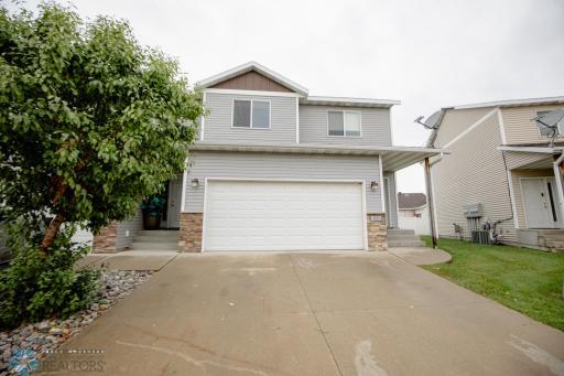 4267 51st Street S, Fargo, ND 58104