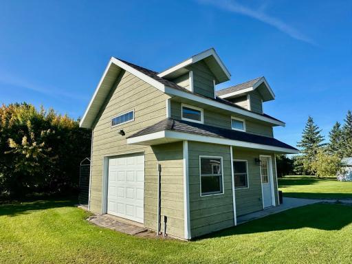 310 7th Street SW, Roseau, MN 56751