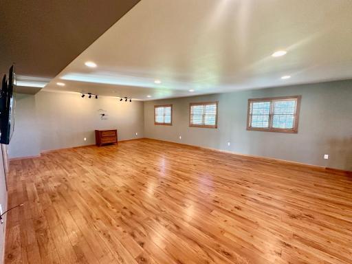 310 7th Street SW, Roseau, MN 56751