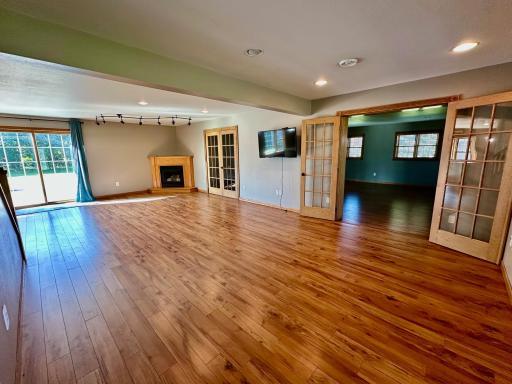 310 7th Street SW, Roseau, MN 56751