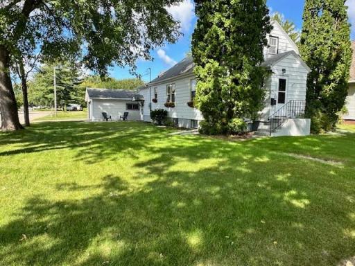 701 5th Street NE, Staples, MN 56479
