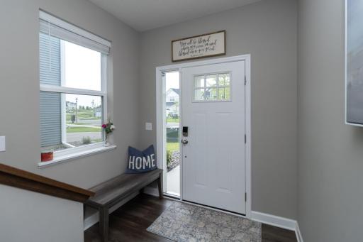 7486 Upper 38th Street N, Oakdale, MN 55128