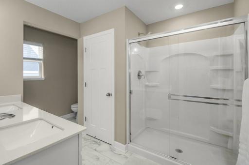 7486 Upper 38th Street N, Oakdale, MN 55128