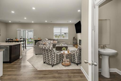 7486 Upper 38th Street N, Oakdale, MN 55128