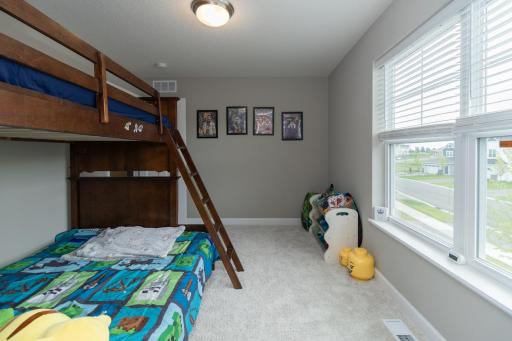7486 Upper 38th Street N, Oakdale, MN 55128