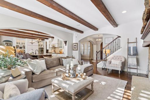 10005 Trails End Road, Chanhassen, MN 55317