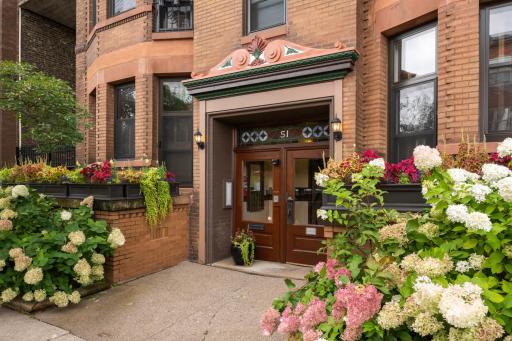 51 Avon Street S, 24, Saint Paul, MN 55105