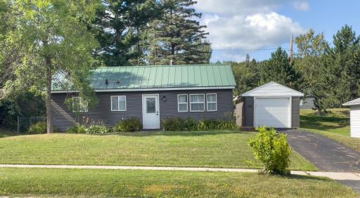 86 Banks Boulevard, Silver Bay, MN 55614