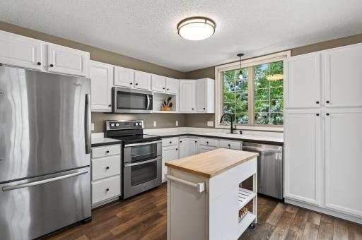 1404 Hunter Hill Road, Hudson, WI 54016