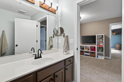 1404 Hunter Hill Road, Hudson, WI 54016