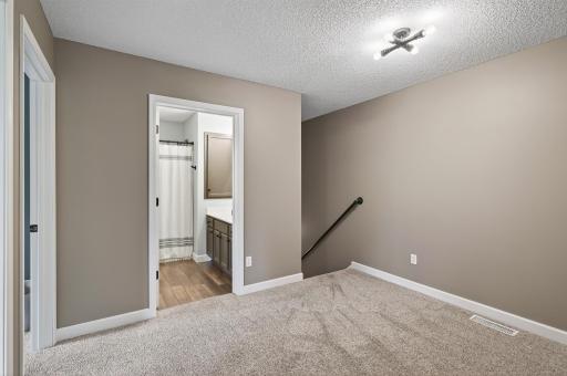 1404 Hunter Hill Road, Hudson, WI 54016
