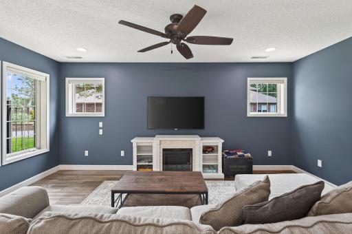 1404 Hunter Hill Road, Hudson, WI 54016