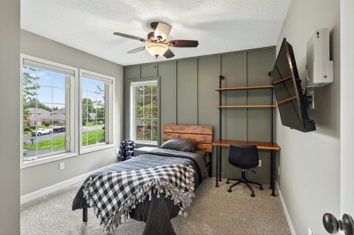 1404 Hunter Hill Road, Hudson, WI 54016