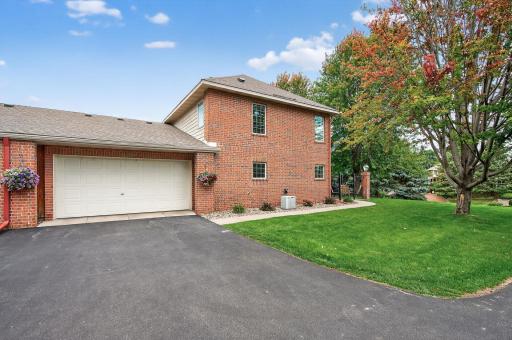 1404 Hunter Hill Road, Hudson, WI 54016