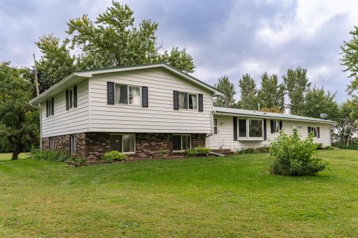 67214 140th Avenue, Claremont, MN 55924