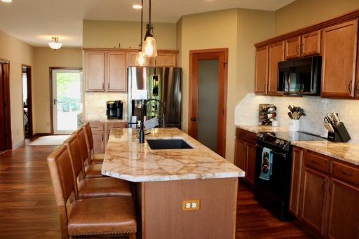 16180 Tahinka Place NW, Prior Lake, MN 55372