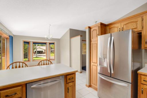 1985 Cope Avenue E, Saint Paul, MN 55109