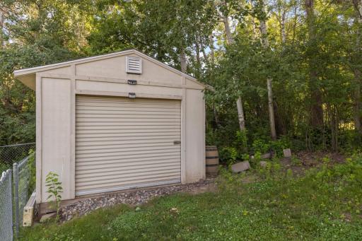 1985 Cope Avenue E, Saint Paul, MN 55109