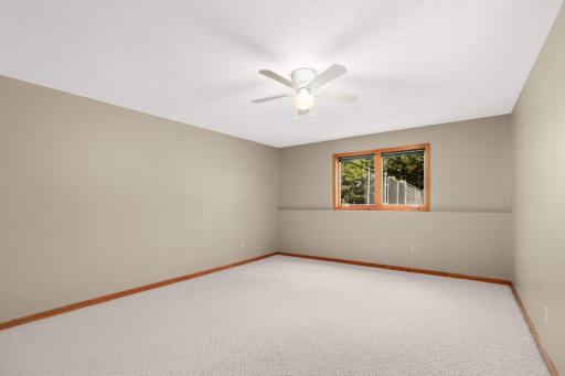 1985 Cope Avenue E, Saint Paul, MN 55109