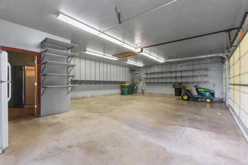 9131 Oakland Avenue S, Minneapolis, MN 55420