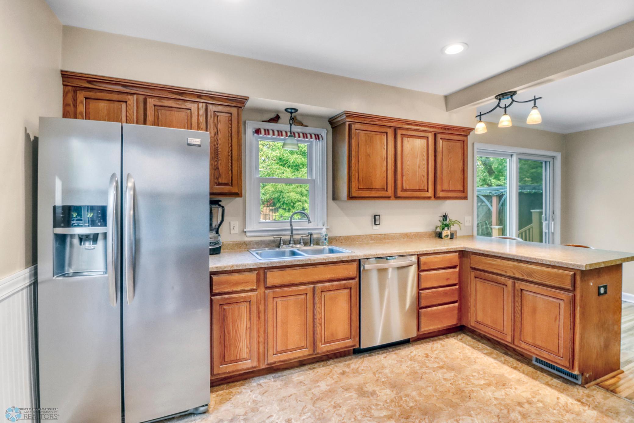 Kitchen1_4.JPG