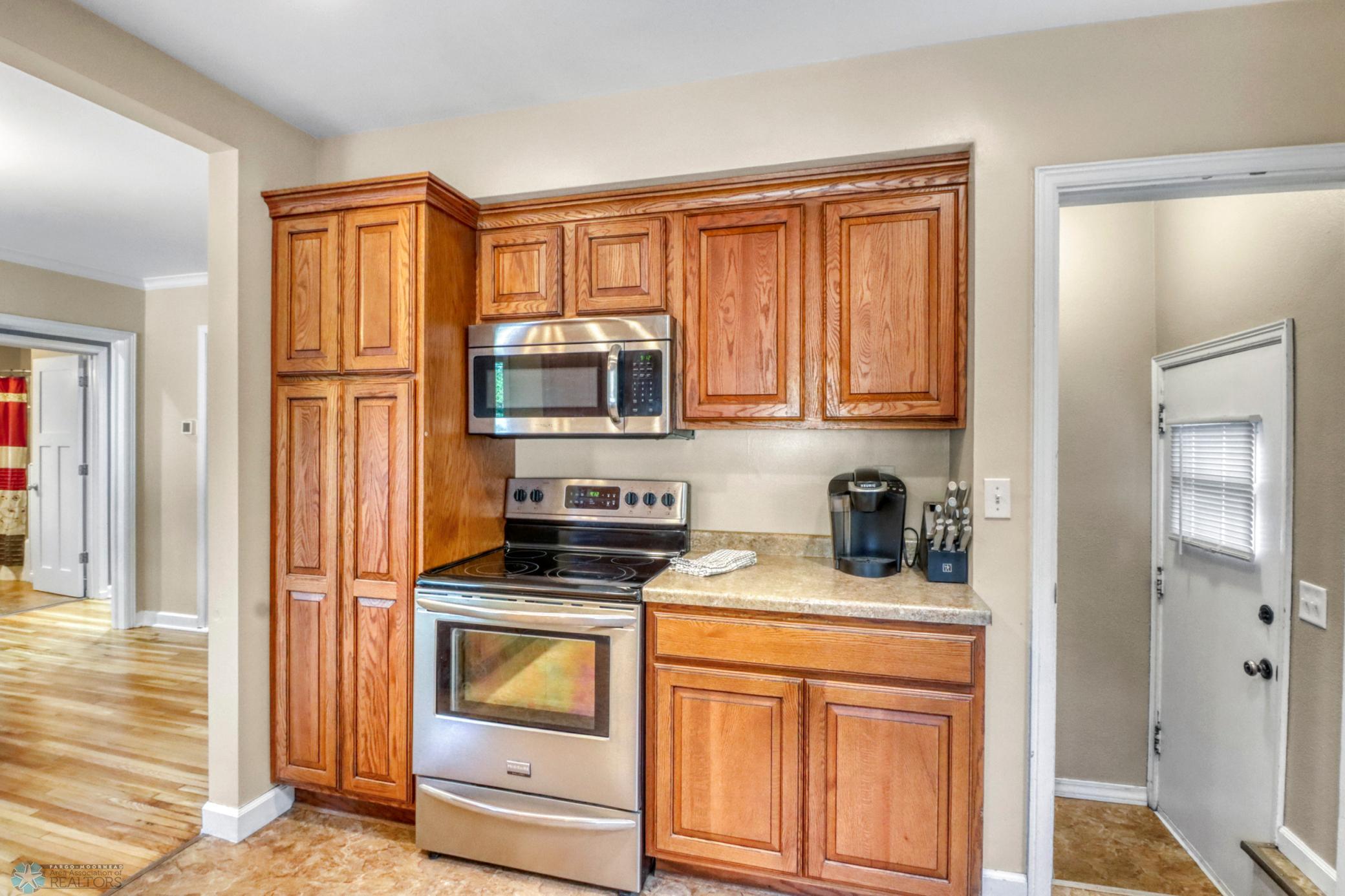 Kitchen1_6.JPG