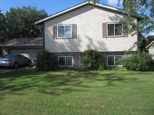 8616 62nd Avenue N, Minneapolis, MN 55428