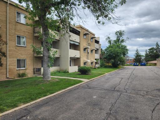 7000 Sandell Avenue, 1-18, Edina, MN 55435
