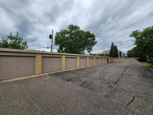 7000 Sandell Avenue, 1-18, Edina, MN 55435