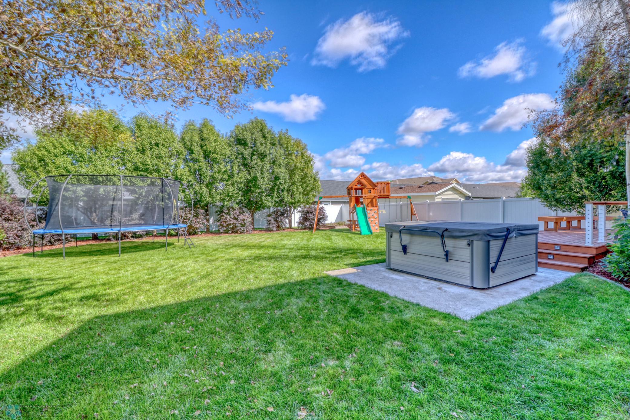 Backyard1_0.jpg