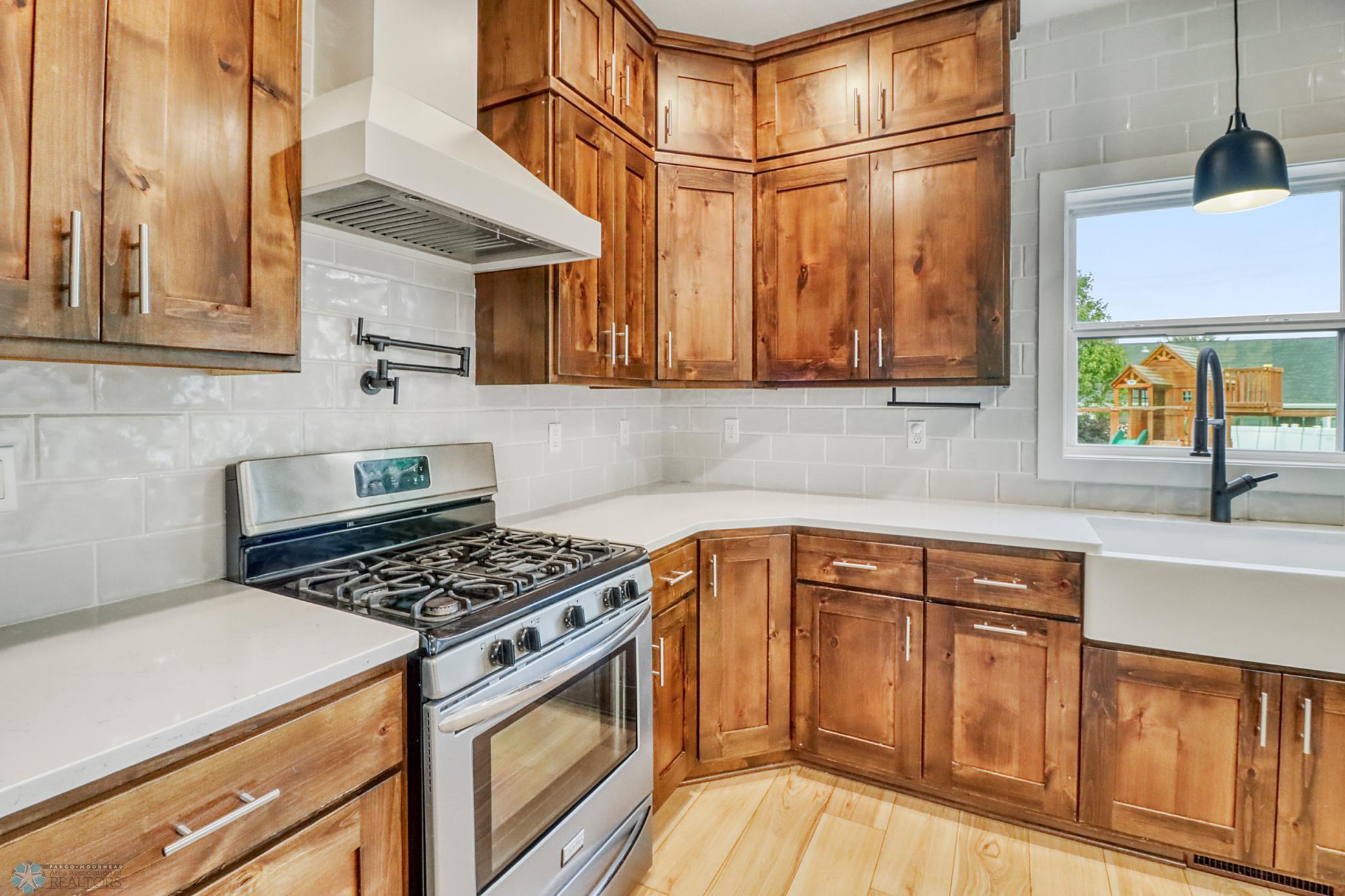 Kitchen1_6.JPG