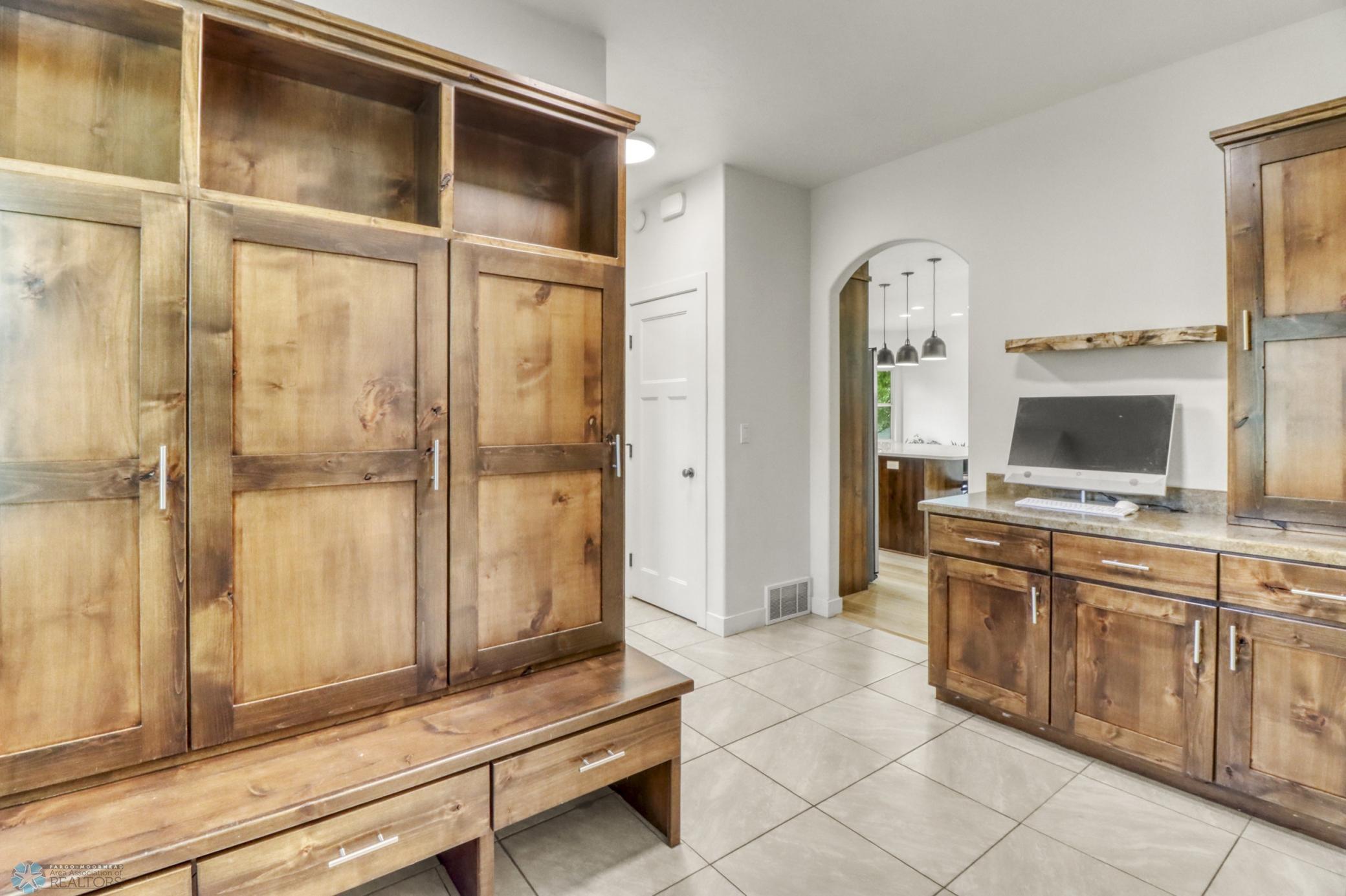 Mudroom1_2.JPG