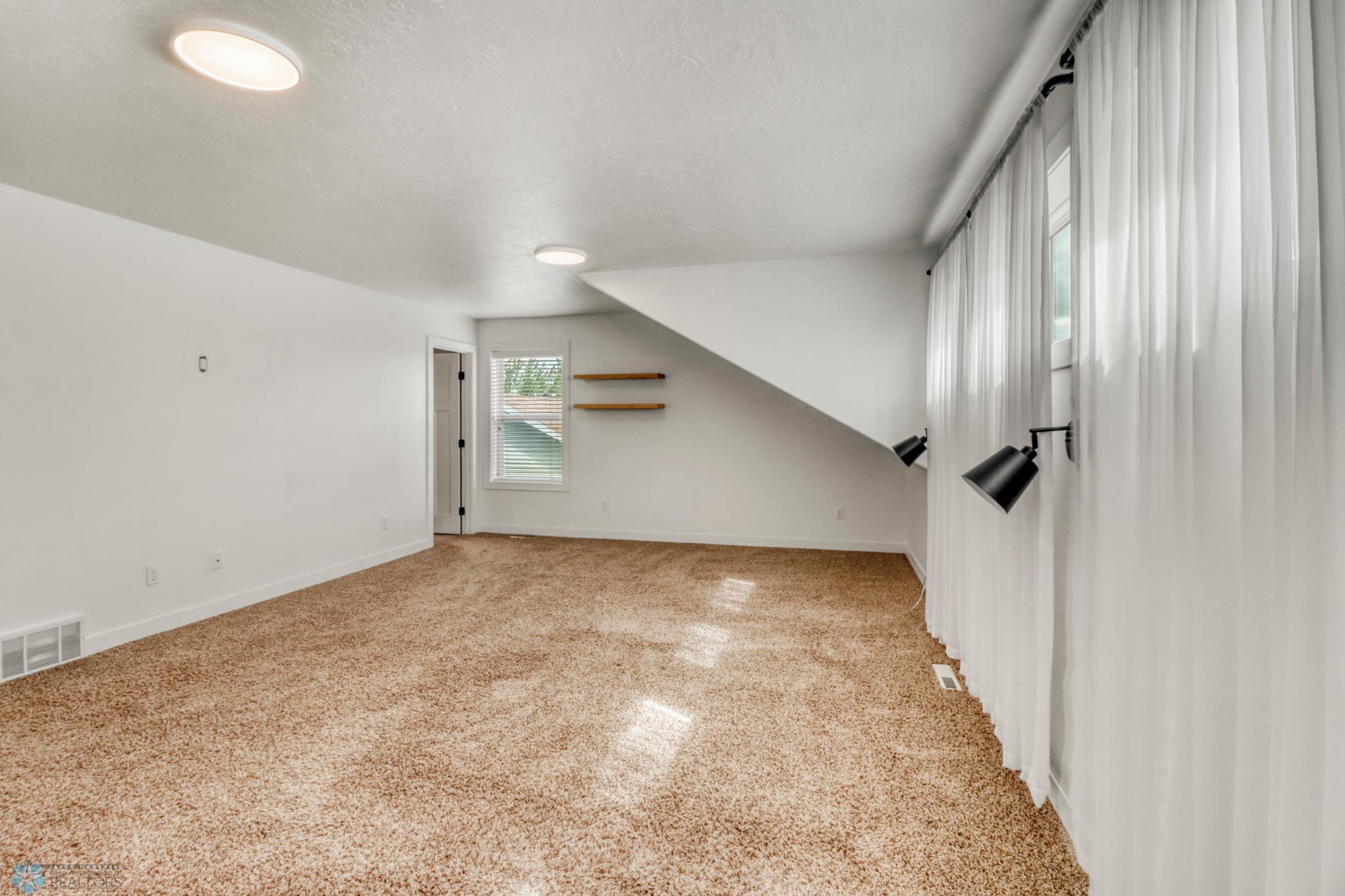 Primary Bedroom1_2.JPG