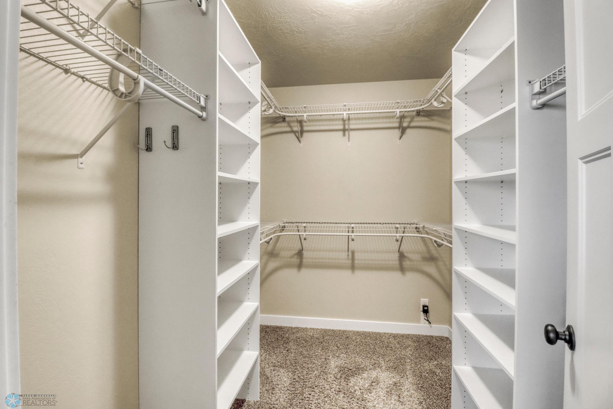 Primary Closet1_1.JPG