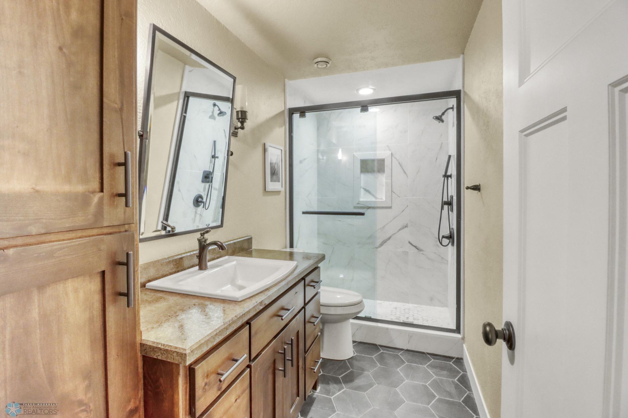Basement Bathroom1_1.JPG