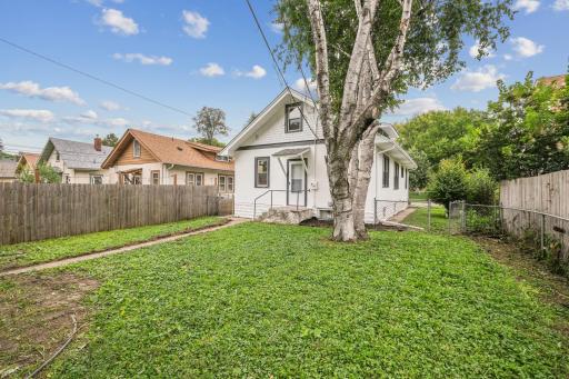 3219 Dupont Avenue N, Minneapolis, MN 55412