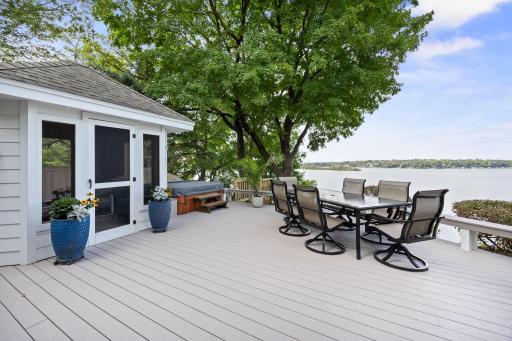 Alfresco dining with L ON G views of Lake Minnetonka