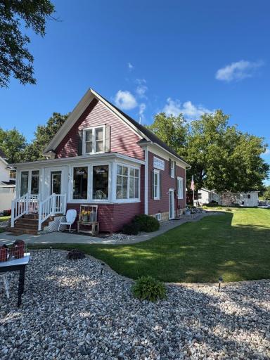917 State Street N, Waseca, MN 56093