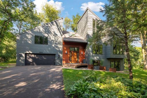 Welcome to 15010 Woods Edge, a custoom built home by Streeter!!